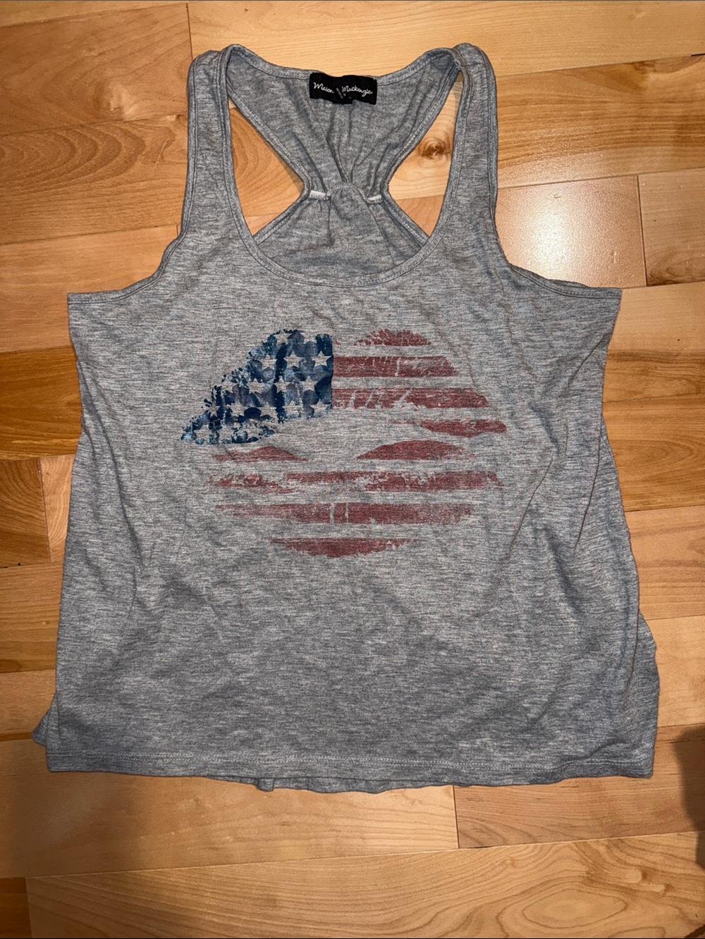 Gray Racerback Tank with kiss Flag Graphic M EUC